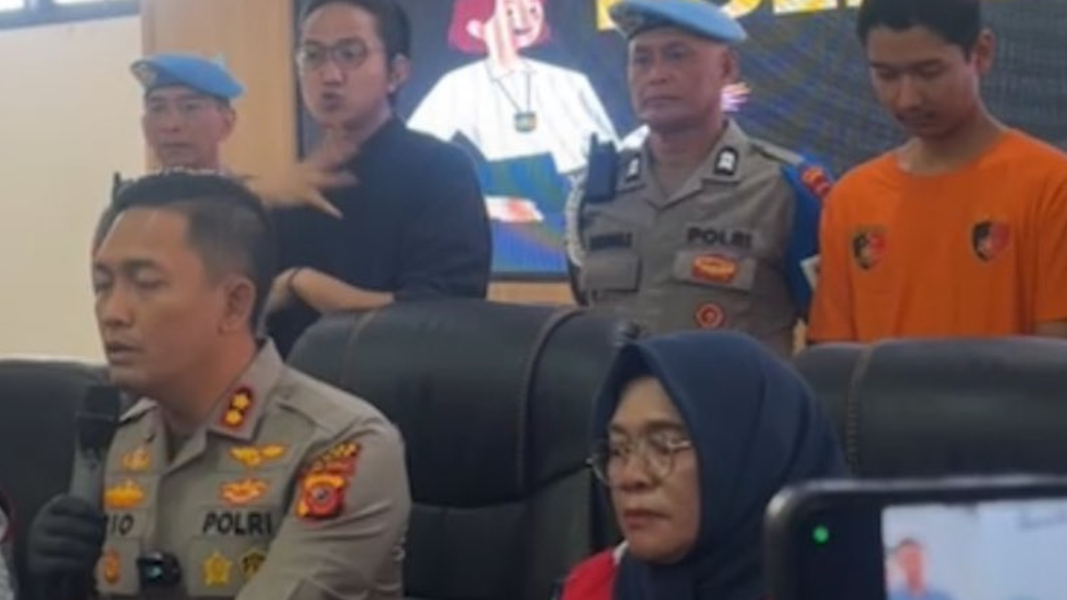 Kapolsek Bogor gelar konferensi pers kasus KDRT Cut Intan Nabila, Armor Treador dijerat pasal berlapis. Foto: x.com/alvinaaalv