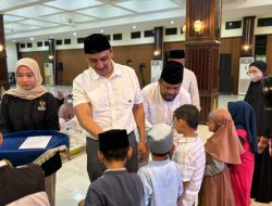 Baznas Bersama USM Bagikan Kebahagiaan untuk 100 Anak Yatim Piatu Non Panti