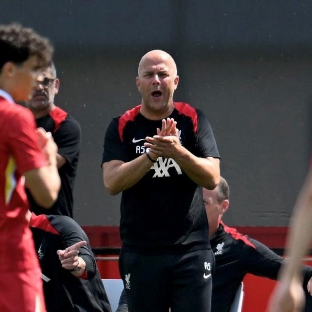 Respons positif Arne Slot usai laga debut bersama Liverpool. Foto: liverpoolfc.com