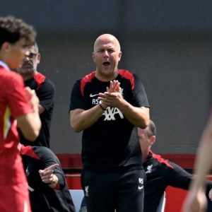 Kalah di Laga Debut Bareng Liverpool, Arne Slot: Penting Semua Pemain Bugar