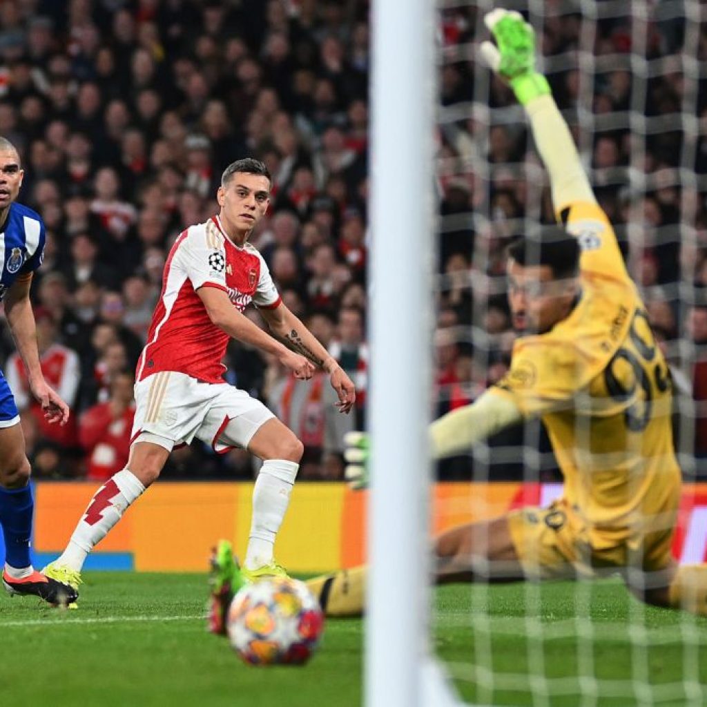 Imbangi Porto hingga Babak Adu Penalti, Arsenal Lolos ke Perempat Final