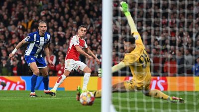Imbangi Porto hingga Babak Adu Penalti, Arsenal Lolos ke Perempat Final