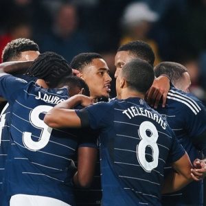 Aston Villa Comeback di Panggung Eropa, Persembahkan Kemenangan untuk Legenda Klub