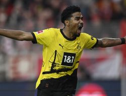 Dortmund Ogah Permanenkan, Aston Villa Sepakati Harga Ian Maatsen dari Chelsea