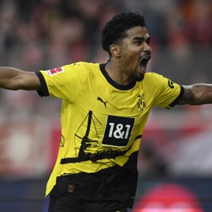 Dortmund Ogah Permanenkan, Aston Villa Sepakati Harga Ian Maatsen dari Chelsea