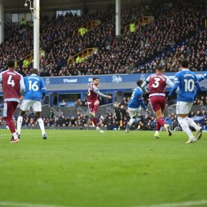 Imbang Tanpa Gol Lawan Everton, Aston Villa Tertahan di Peringkat Tiga Klasemen Liga Inggris