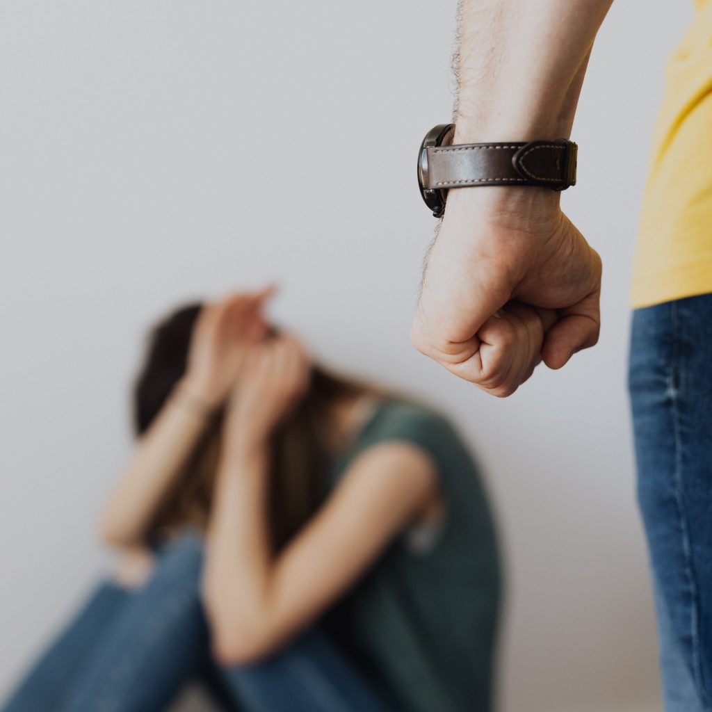 Polisi tetapkan ayah pelaku banting anak hingga tewas sebagai tersangka. Foto: pexels.com/Karolina Grabowska