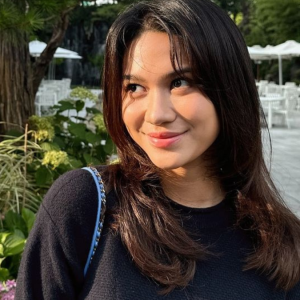 Profil dan Biodata Azizah Salsha yang Diisukan Selingkuh dengan Salim Nauderer