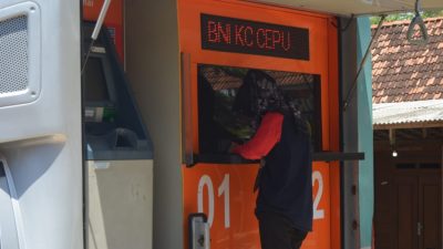 BNI O-Branch hadir di Desa Plantungan. Foto; Dok. Lilik Yuliantoro