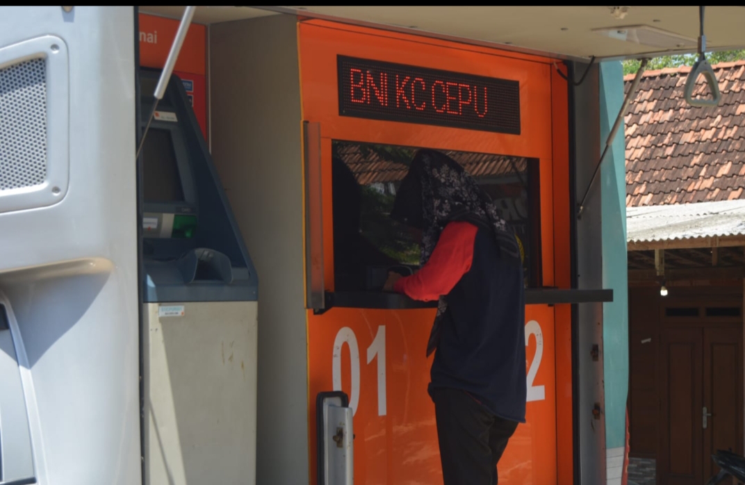 BNI O-Branch hadir di Desa Plantungan. Foto; Dok. Lilik Yuliantoro