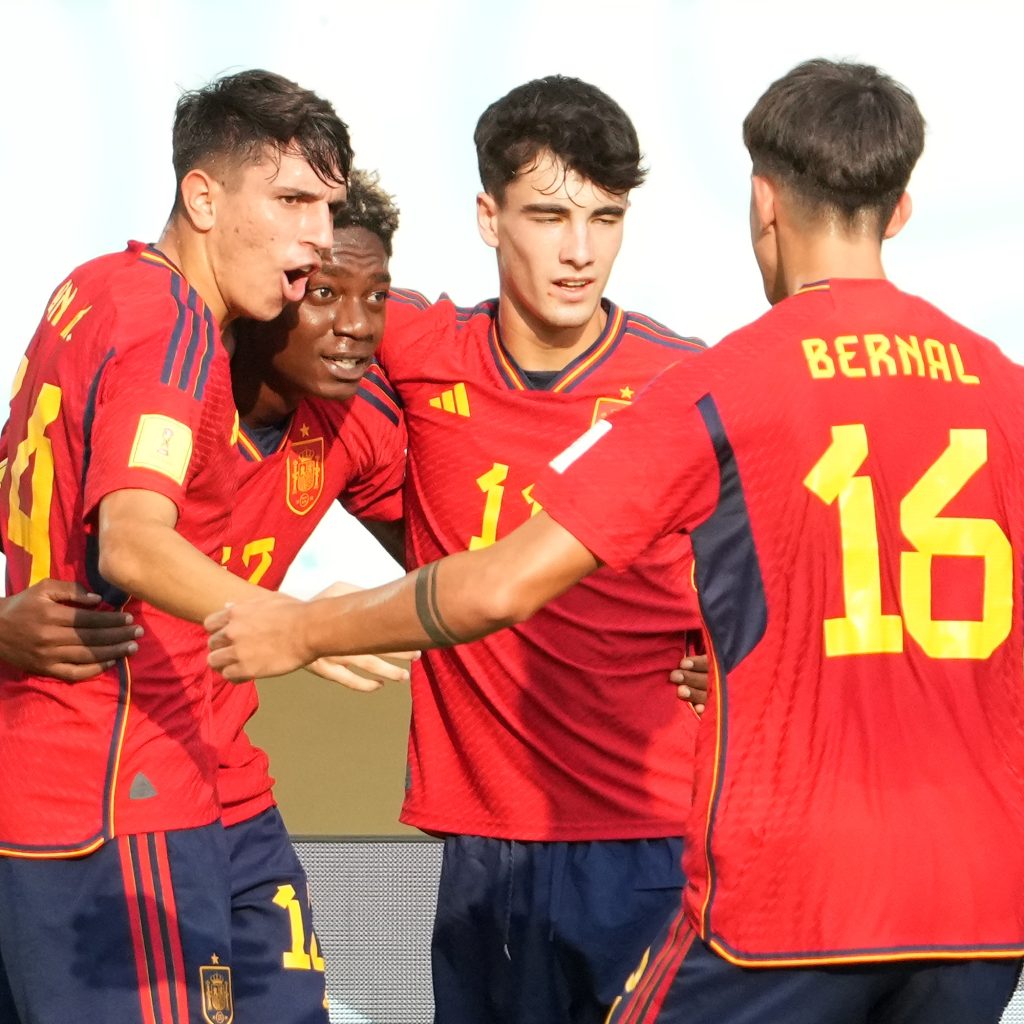 Jadwal lengkap dan daftar negara yang masuk ke babak 16 besar Piala Dunia U-17. Foto: X.com/SEFutbol