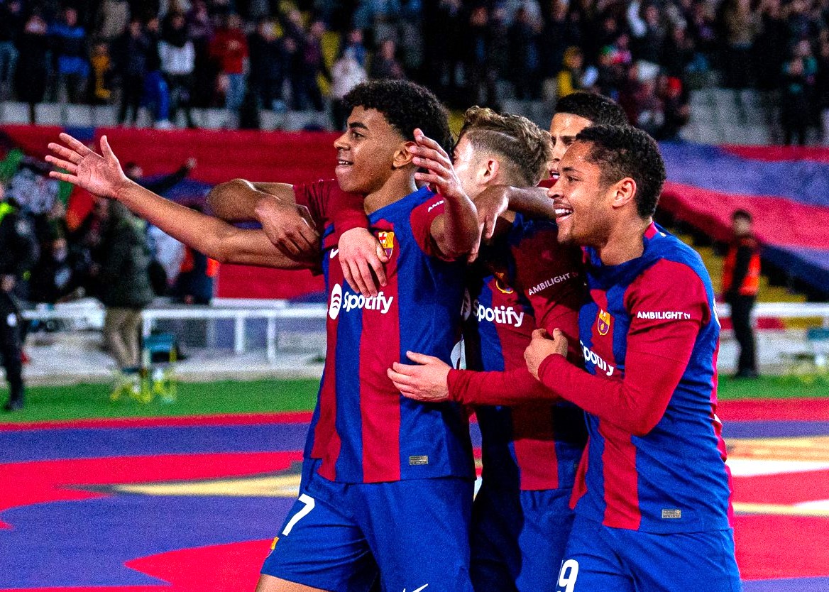 TUTURPEDIA - Babak 16 Besar Liga Champions: Update Terkini dan Prediksi Skuad Barcelona Vs Napoli