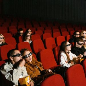 Marak Orang Tua Bawa Anak Nonton Film Siksa Kubur, Ini Bahayanya Jika Diberi Tontonan Tidak Sesuai Umur