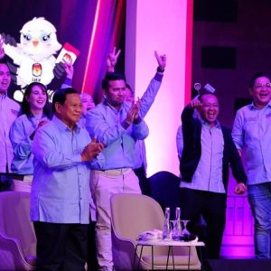 Viral Video Bahlil Ditarik Prabowo di Debat Cawapres 2024, Bahlil Lahadalia: Sudah Seperti Abang Sendiri, Tidak Ada yang Perlu Dikhawatirkan