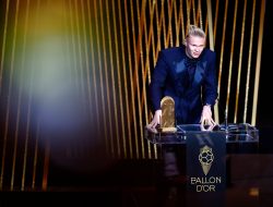 Ballon d’Or ‘Dirampok’ Messi, Erling Haaland Bawa Pulang Trofi Gerd Muller