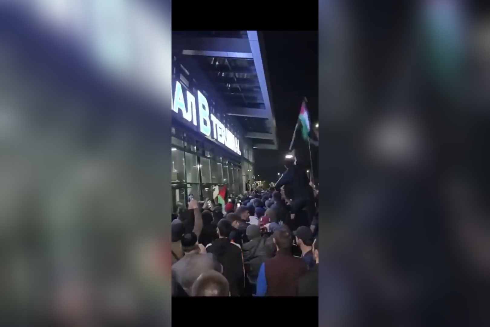 Rusia tutup Bandara Dagestan untuk sementara setelah serbuan massa pendukung Palestina datang | Foto: Tangkapan Layar akun X @mynewshub