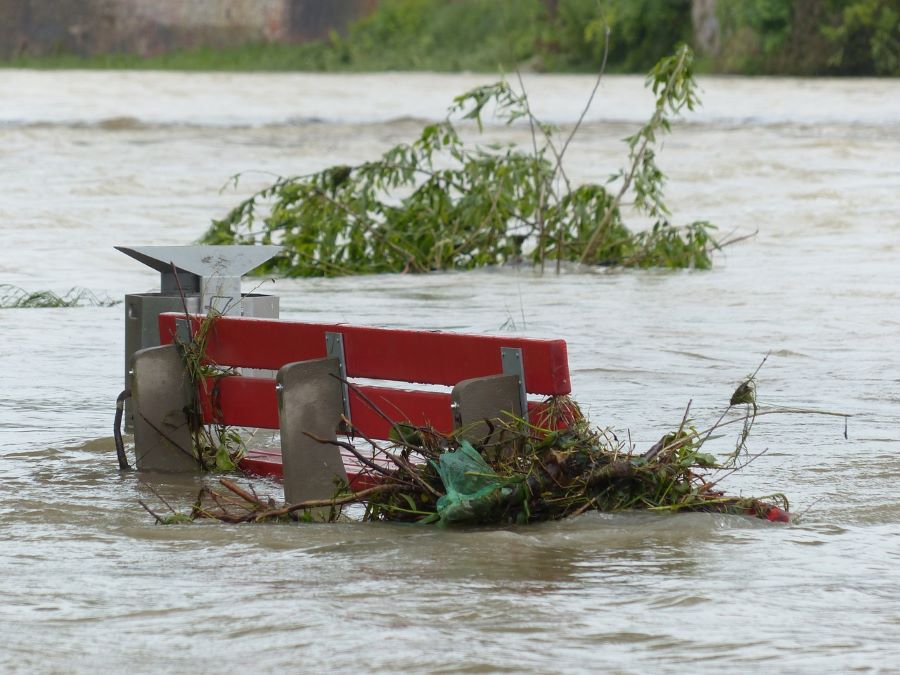 TUTURPEDIA - Banjir Demak-Kudus Meluas akibat Tanggul Jebol, Pengalihan Arus Terjadi di Jalur Pantura