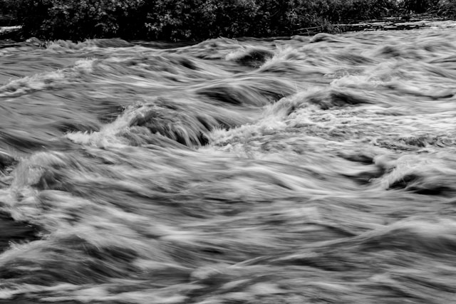 Banjir mengepung Kota Semarang. Foto: unsplash.com/lukashron