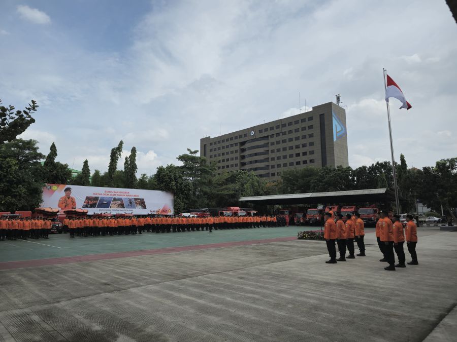 Apel siaga khusus Natal 2024 dan tahun baru 2025 (Nataru) di Lapangan Kantor Pusat Basarnas, Selasa (17/12/2025). Foto: Dok. Basarnas