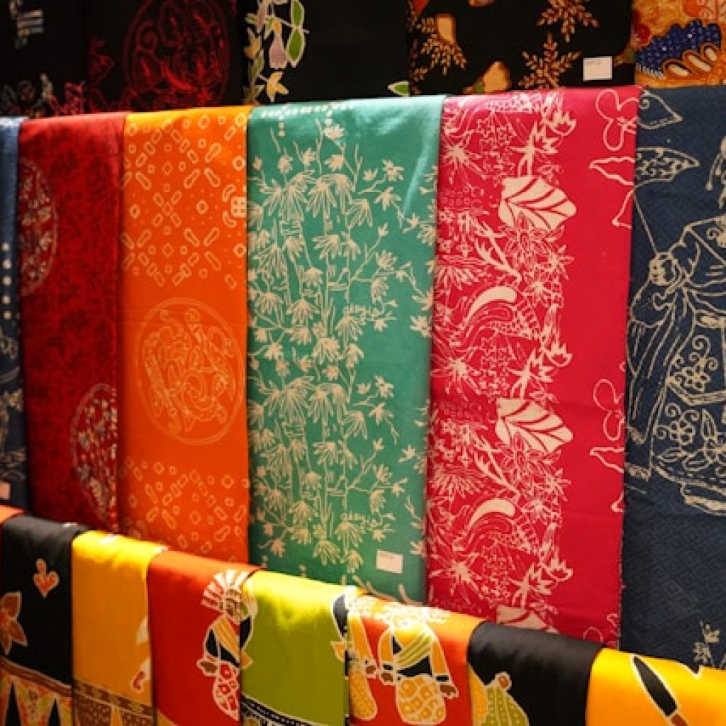 Hari Batik Nasional: Mengetahui Sejarah Batik sebagai Duta Budaya di Indonesia!