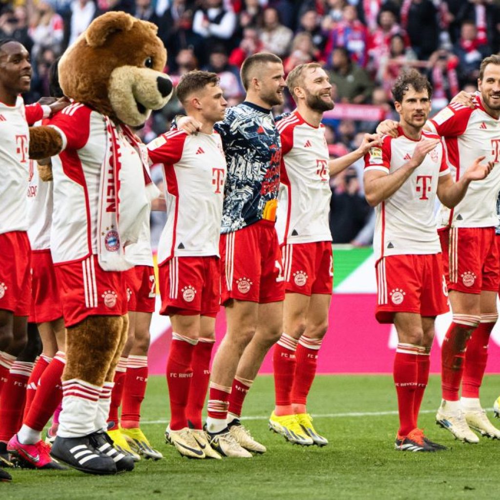 Gegara kembang api, penggemar Bayern Munchen dilarang masuk stadion saat perempat final Liga Champions. Foto: x.com/FCBayern