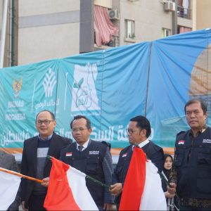 Utamakan Kebutuhan Darurat, Kemenag dan BAZNAS Lepas 10 Truk Bantuan Kemanusiaan ke Palestina