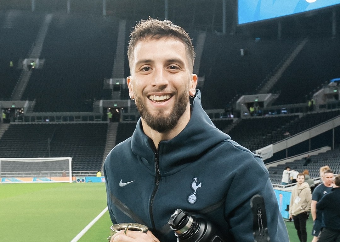 Rodrigo Bentancur terancam dapat skors 6-12 pertandingan. Foto: x.com/SpursOfficial