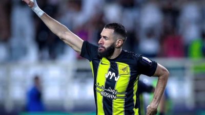 Karim Benzema kembali ke Real Madrid untuk pemulihan cedera. Foto: x.com/Benzema