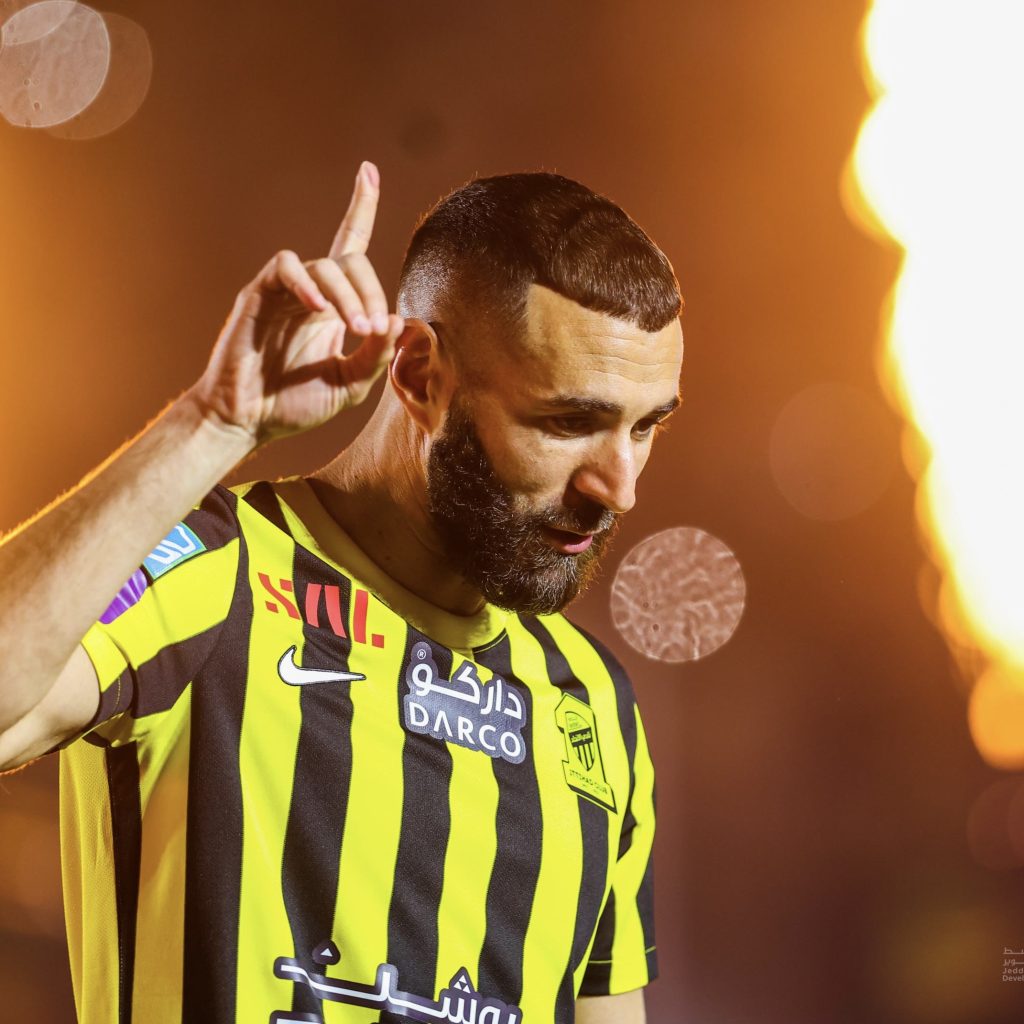 TUTURPEDIA - Benzema Dirumorkan Pulang ke Real Madrid, Ancelotti: Bohong!