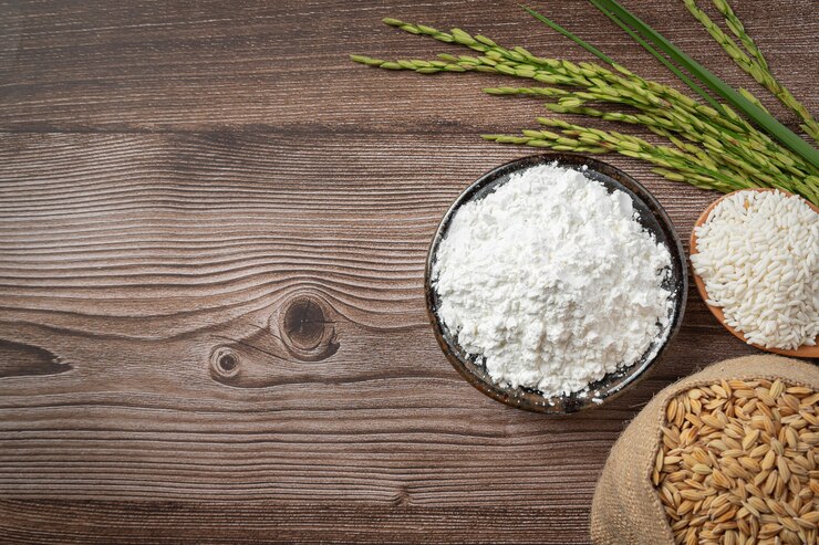 Kenaikan harga beras diprediksi hingga bulan Maret 2024. Foto: freepik.com/jcomp