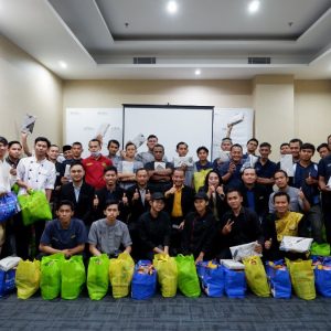 Rangkaian Berlian Ramadan, Management Hotel ASTON Inn Pandanaran Bagikan Bingkisan Jelang Lebaran
