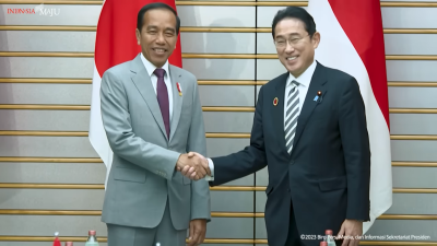 Jokowi bahas kerja sama Indonesia-Jepang saat bertemu dengan PM Kishida. Foto: Tangkapan layar YouTube Sekretariat Presiden