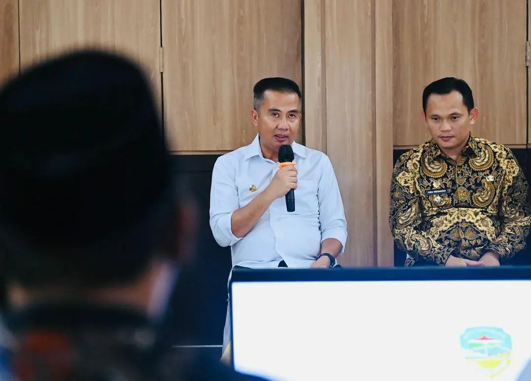 Bey Machmudin ucapkan belasungkawa terkait meninggalnya siswa SMK Lingga Kencana dalam kecelakaan maut. Foto: instagram.com/bey.machmudin
