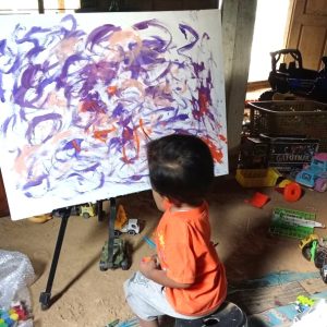 Tak Biasa, Seorang Balita Berusia 2 Tahun di Blora Hasilkan Karya Lukis Abstrak 
