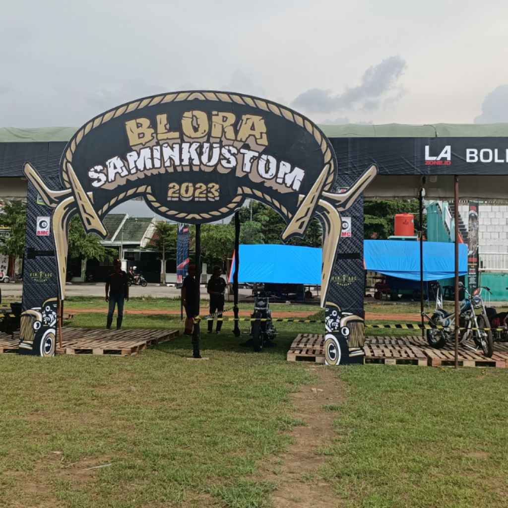 Blora Saminkustom 2023 diramaikan komunitas sepeda motor kustom. Foto: Dok. Lilik Yuliantoro