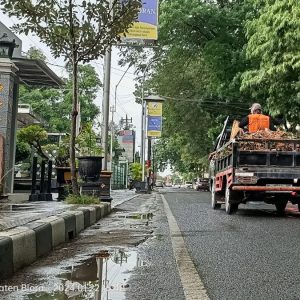 Jelang Kedatangan Jokowi, Blora Diguyur Hujan dan Pasar Medang Terbakar