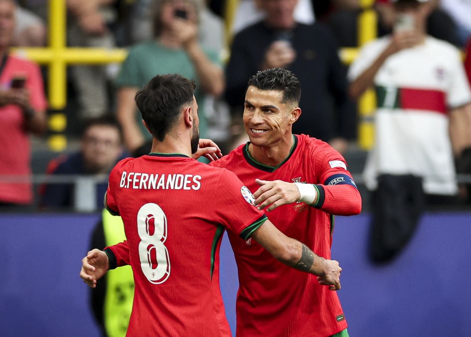 Bruno Fernandes sebut Cristiano Ronaldo mengutaman timnas Portugal di Euro 2024. Foto: x.com/Cristiano