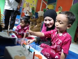 Hangat dan Ceria! Bunda PAUD Jateng Nawal Yasin Disambut Meriah di PAUD Semai Jepara