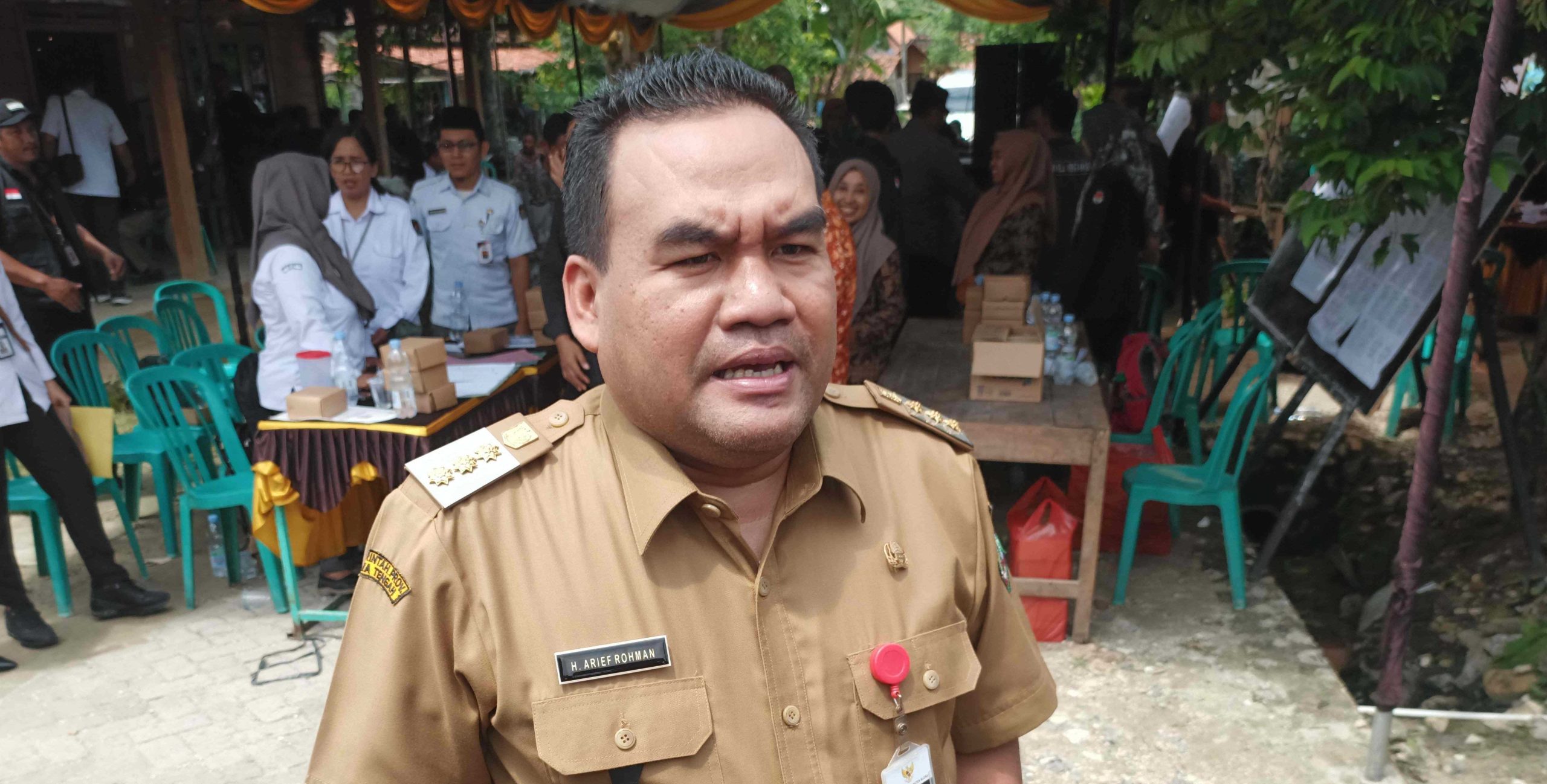 Bupati Blora Arief Rohman jelaskan soal penerangan jalan yang dikeluhkan warga. Foto: Dok. Lilik Yuliantoro