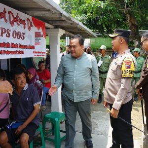 Pastikan Pemilu di Blora Kondusif, Bupati Lakukan Pemantauan ke Sejumlah TPS 