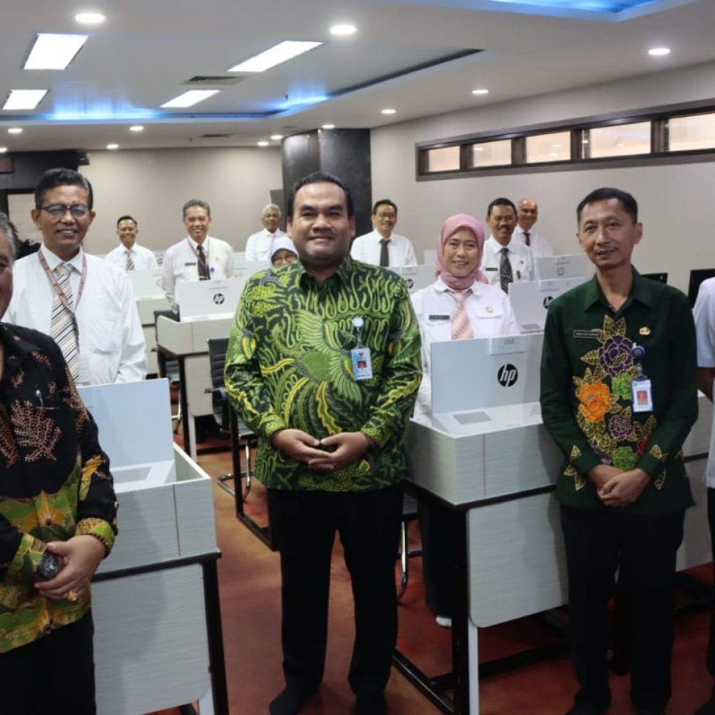 TUTURPEDIA - 31 ASN Rebutkan 7 Jabatan Eselon II di Pemkab, Bupati Blora Beri Pesan Begini