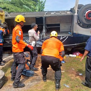 Bus Tujuan Jakarta Alami Kecelakaan Tunggal, Dua Penumpang Meninggal