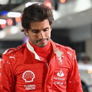 Akibat Saluran Got, Carlos Sainz Harus Turun 10 Posisi di Grand Prix Las Vegas