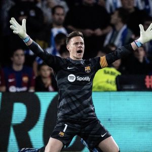 Cedera Punggung Tak Kunjung Sembuh, Ter Stegen Jalani Operasi