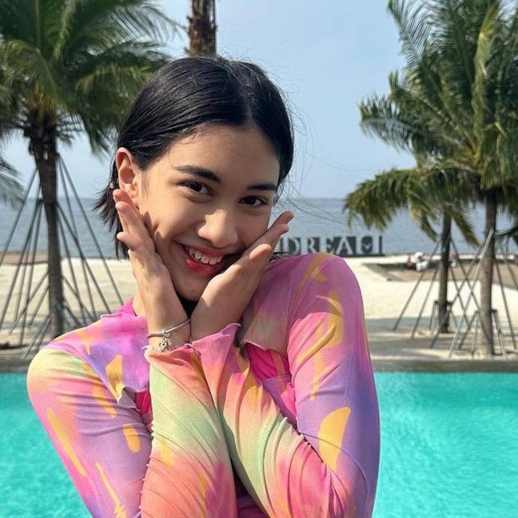 Chelsea JKT48 klarifikasi usai kedapatan menjiplak sound gitar di TikTok. Foto: instagram.com/jkt48.chelsea.d