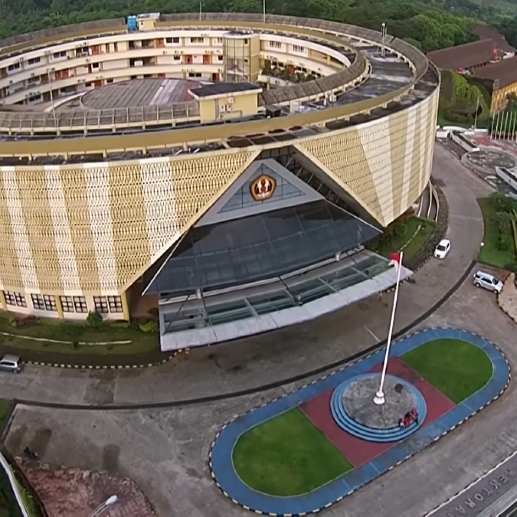 Civitas Akademika Universitas Padjadjaran turut menyuarakan soal demokrasi. Foto: Tangkapan Layar YouTube Unpad