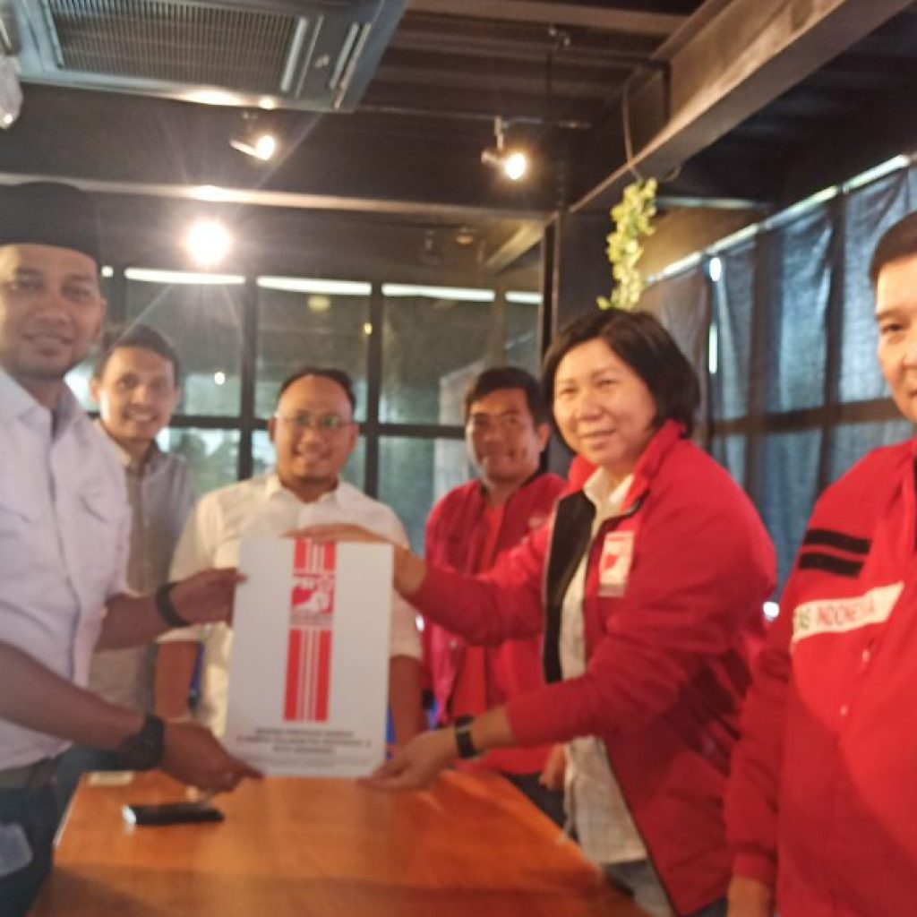Ramaikan Bursa Pilwakot Semarang, Melly Tunggu Generasi Muda Daftarkan Diri Lewat PSI