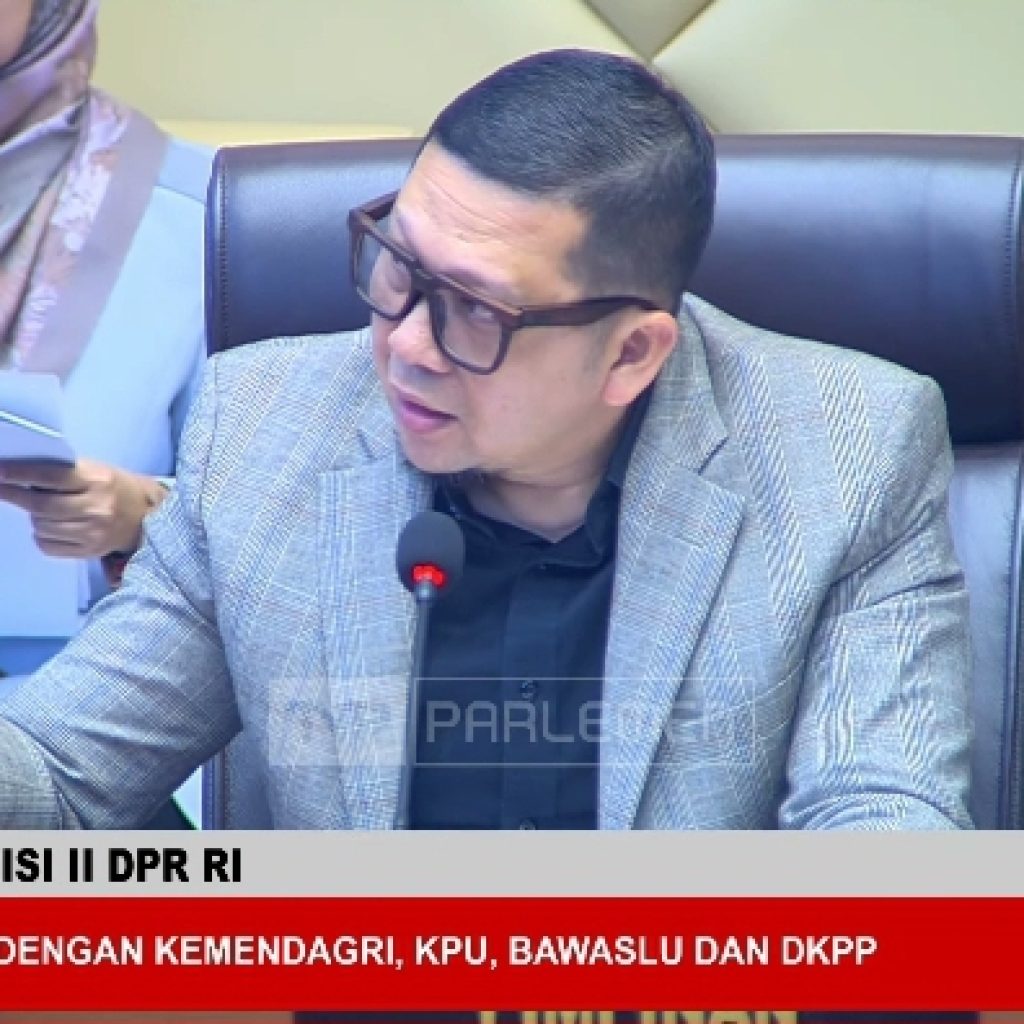 DPR setujui aturan pilkada KPU yang mengacu pada putusan Mahkamah Konstitusi (MK). Foto: Tangkapan Layar YouTube TVR PARLEMEN