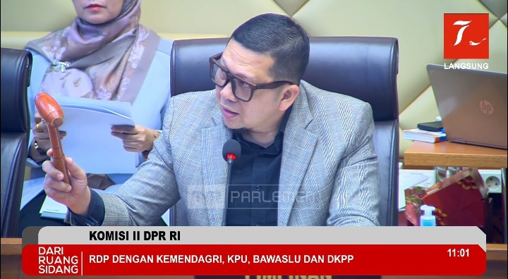 DPR setujui aturan pilkada KPU yang mengacu pada putusan Mahkamah Konstitusi (MK). Foto: Tangkapan Layar YouTube TVR PARLEMEN