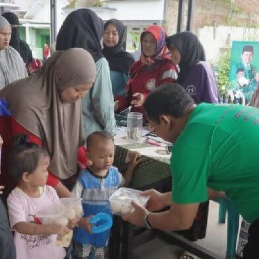 TUTURPEDIA - Upayakan Penurunan Stunting, PPP Bagikan Telur ke Posyandu